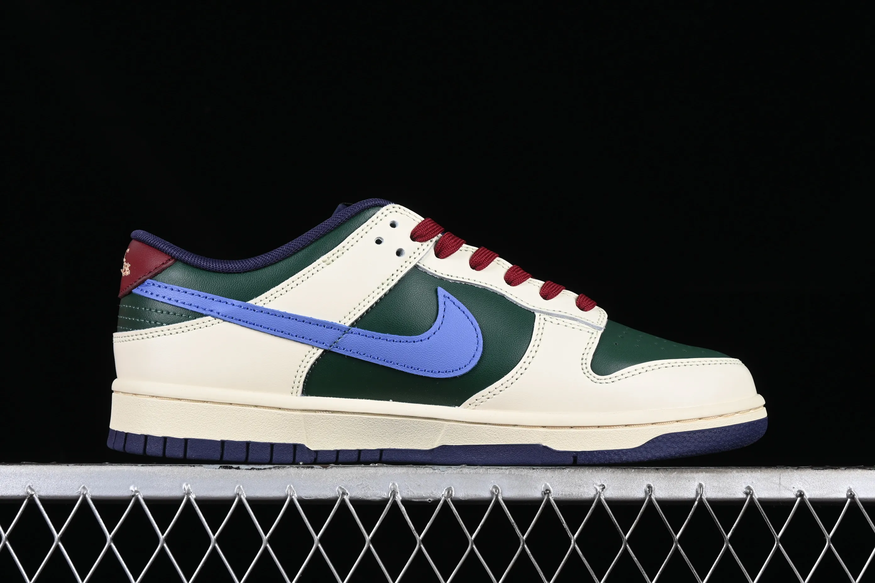 All Categories Nk SB Dunk Series Nk SB Dunk Low Low-top sneakers J version Nk SB Dunk Low "Gorge Green" SB low-top casual sneakers FV8106-361